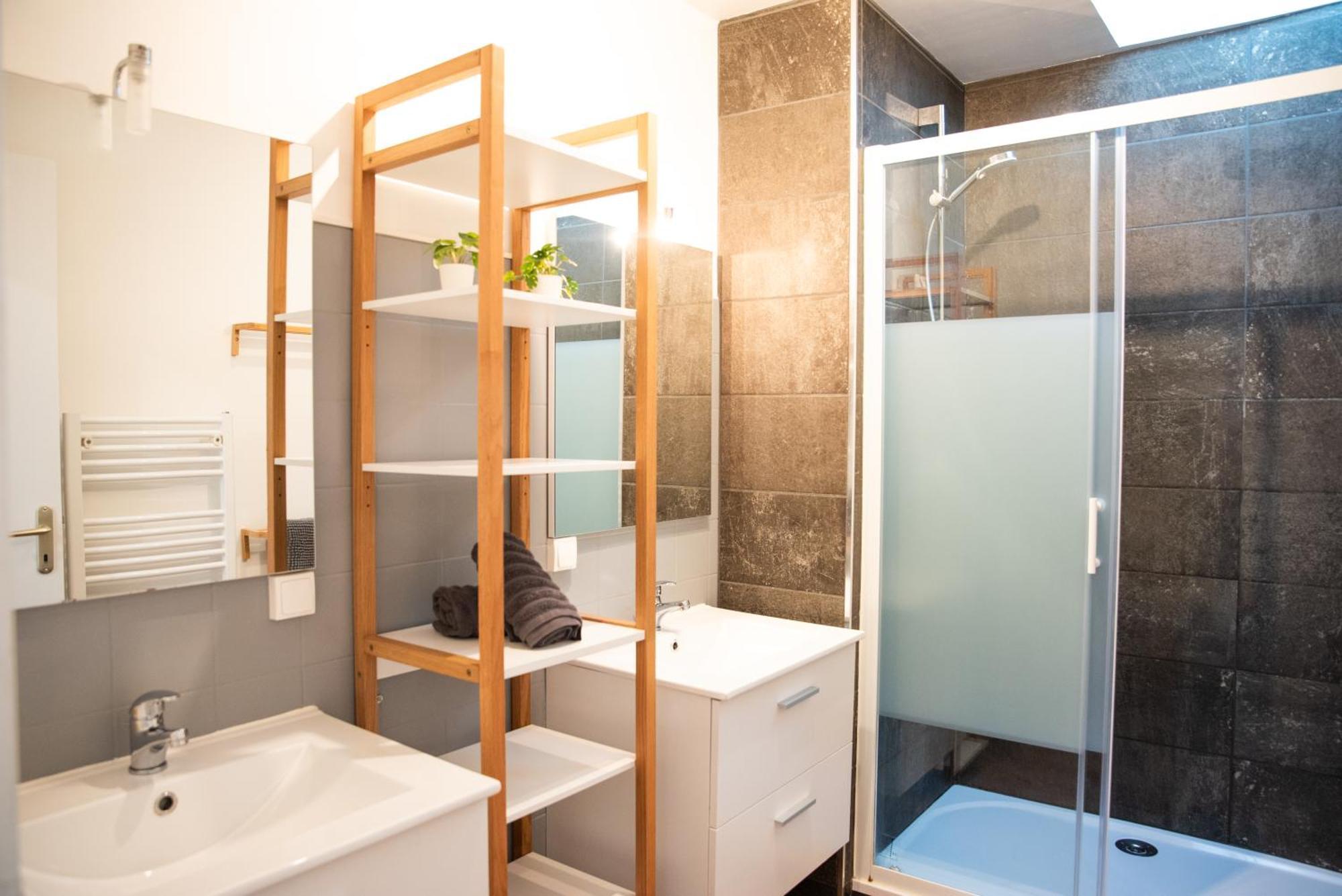 Appartement Chaleureux Au Pied De La Cite Avec Parking Carcassonne Ngoại thất bức ảnh
